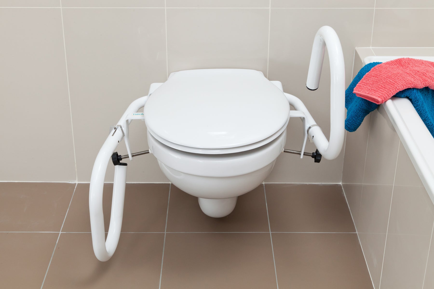 Throne 3 in 1 Rails