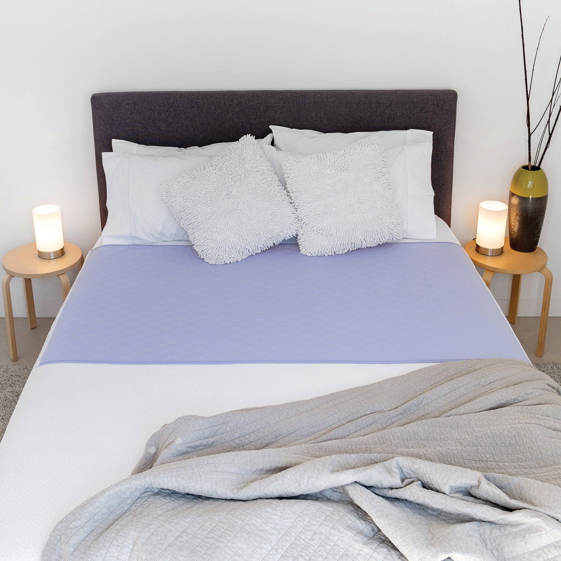Conni Reusable X-Wide Bed Pad with Tuck-ins